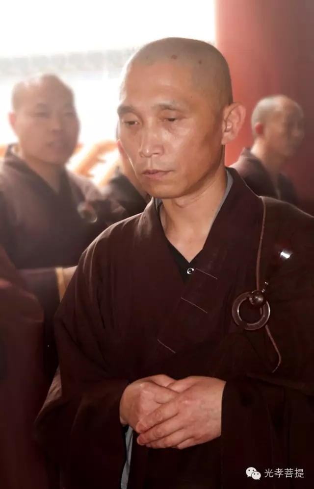 明生大和尚为龙象法师送关