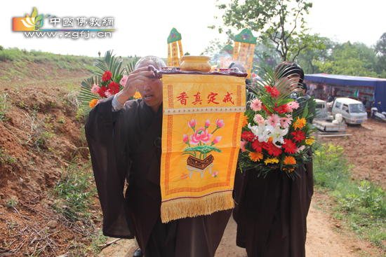 迎请队伍.jpg