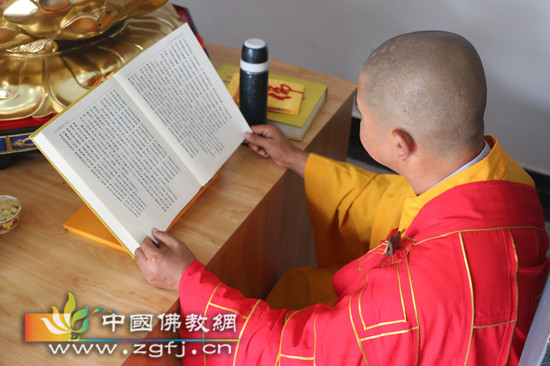 河北衡水深州市兴隆寺水陆法会暨为天津塘沽爆炸事故超荐祈福法会举行开坛仪式