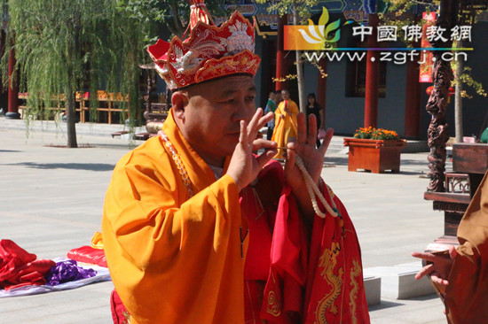 河北衡水深州市兴隆寺水陆法会内坛开坛发符悬幡仪式