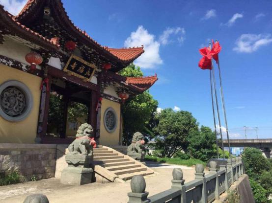 温州市民宗局全力推进宗教活动场所升挂国旗