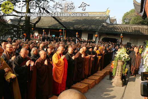中国佛教协会咨议委员会主席明学长老追思荼毗法会在苏州灵岩山寺举行