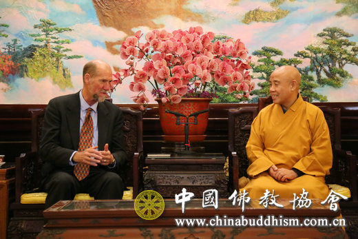 世界宗教与环境保护基金会秘书长彭马田一行拜访中国佛教协会