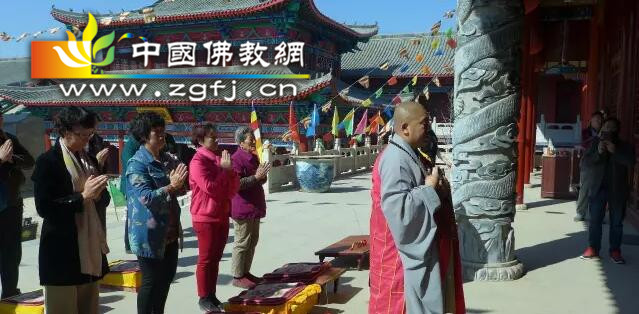 泊莲寺观音菩萨圣诞举行放生、传戒法会.jpg