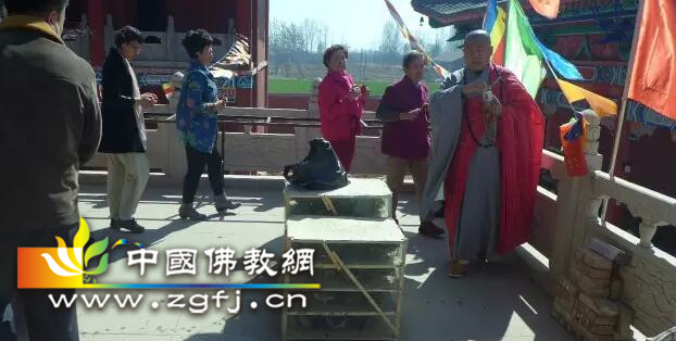 泊莲寺观音菩萨圣诞举行放生、传戒法会.jpg
