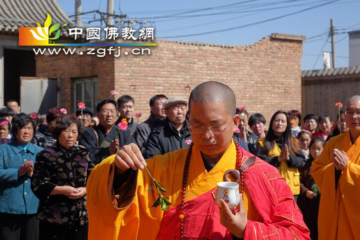 保定观音寺隆重举行观音菩萨圣诞法会暨大佛开光法会及六和楼奠基法会.jpg