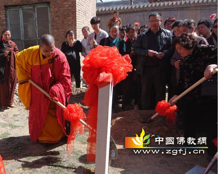 保定观音寺隆重举行观音菩萨圣诞法会暨大佛开光法会及六和楼奠基法会.jpg