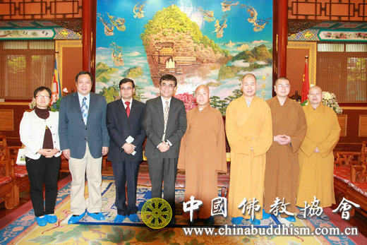 台湾中华国际供佛斋僧功德会陈佳源理事长一行拜访中国佛教协会
