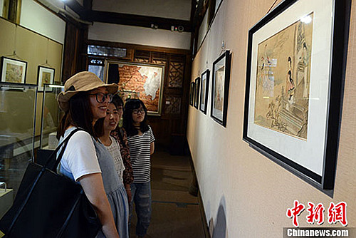 福建《观音事迹略图》宫庙连环画展吸睛.jpg