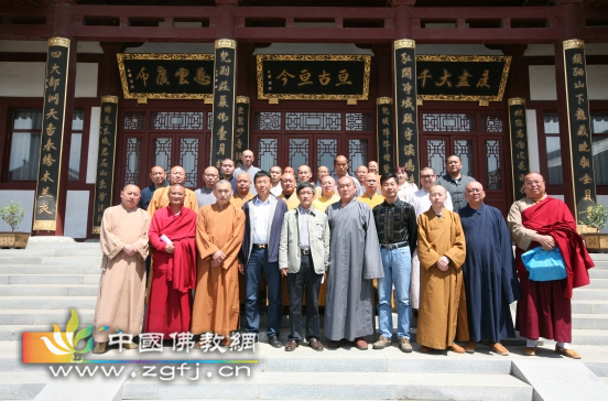 唐山市各寺院学习《关于习主席在全国宗教会议上重要讲话暨推进宗教活动场所内涵式发展实施方案》的会议