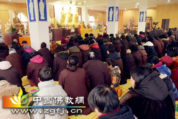 6 开应法师开示与会大众.jpg