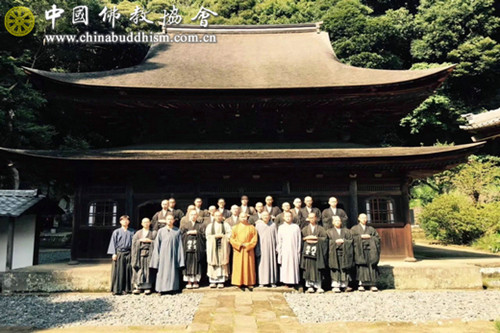 中国佛教代表团赴日本进行修行体验交流活动.jpg