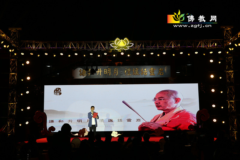 赞谦师＆梵呗表演者灵岩寺信息中心_副本.jpg
