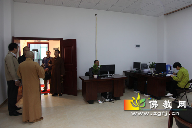 黄家盛先生一行调研般若堂运营情况04.jpg