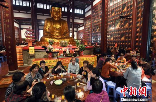 观音诞：福州古刹举办千人素宴.jpg