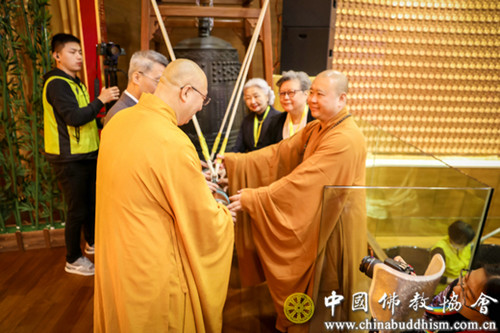 中国佛教协会代表团赴港出席2017观音文化节.jpg