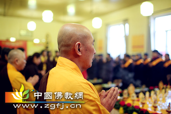 18大众恭敬虔诚.JPG