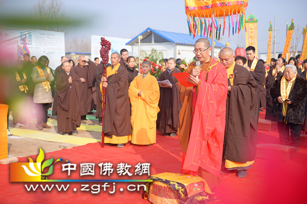 4  开应法师宣说奠基法语.JPG