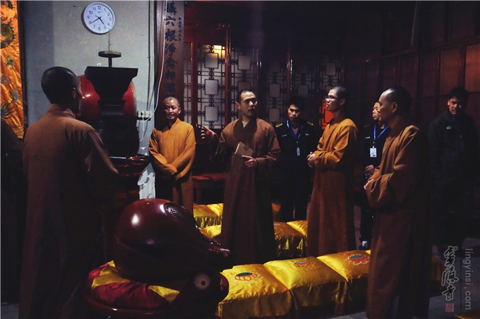 灵隐寺开展安全隐患拉网式排查 强化寺院安全意识.jpg