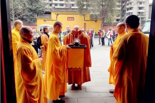 上海玉佛寺方丈觉醒法师赴成都文殊院参访.jpg