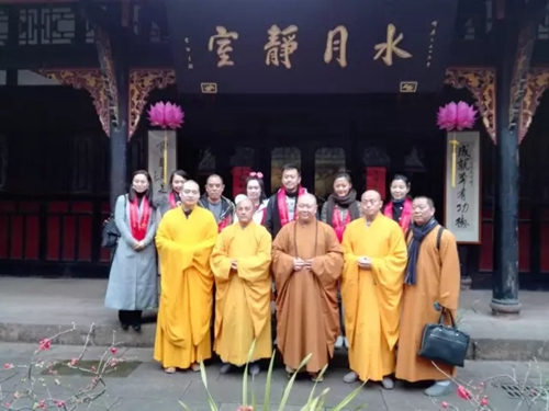 合影留念.jpg
