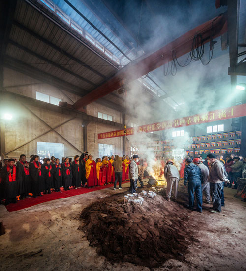 圣像浇铸开炉祈福洒净法会现场.jpg
