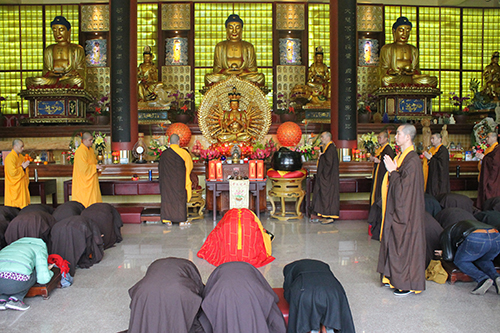 石室禅院举行“观世音菩萨圣诞祝圣拜千佛宝忏祈福法会”1.jpg