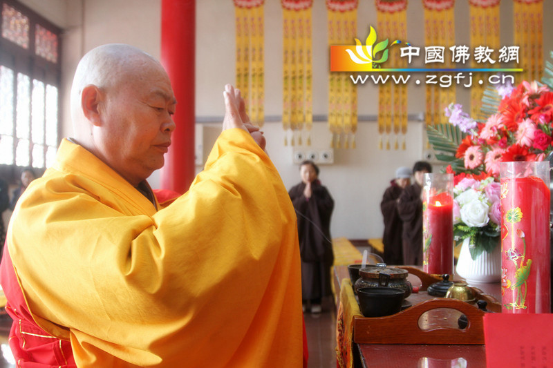金龙送祥瑞供灯法会.jpg