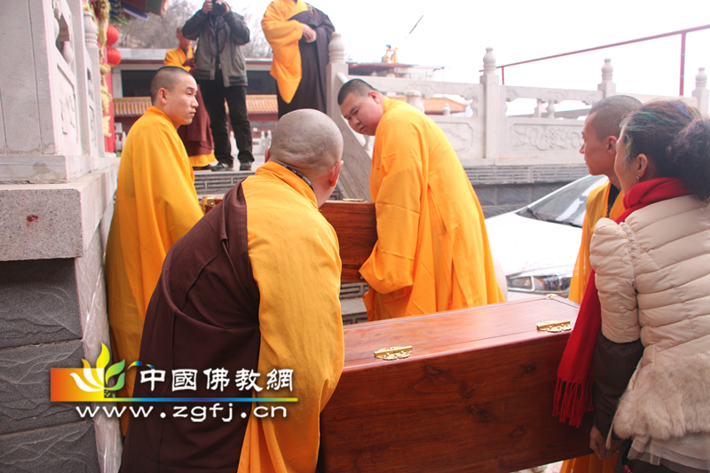 中国佛教印经网携广大居士发心供养灵岩禅寺水陆画一套.jpg