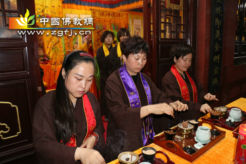丁酉年河北井陉灵岩禅寺水陆法会第四天·请供上堂.jpg