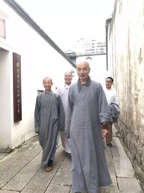 江苏戒幢佛学研究所所长济群法师一行赴明旸禅师纪念馆参访.jpg