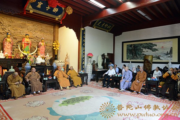 中佛协副会长、湖北黄梅五祖寺方丈正慈大和尚一行参访普陀山4.jpg