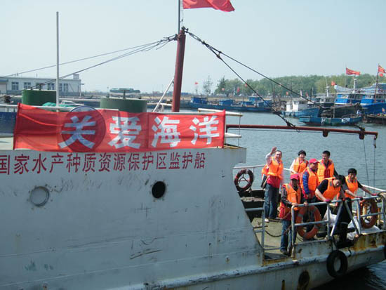 义工及信众放生归来.jpg