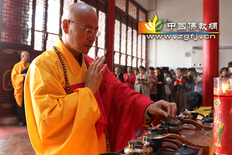 2017年井陉灵岩禅寺四月初八浴佛节法会.jpg
