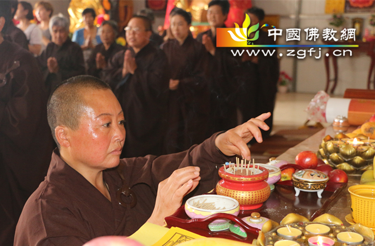 河北南宫万佛寺农历五月十五往生普佛超度法会圆满.jpg