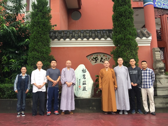 合影留念.jpg