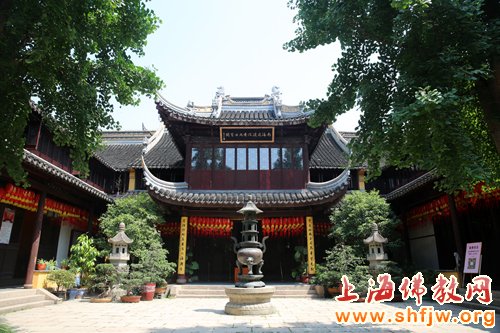 上海佛教界尼众讲经交流会在沉香阁圆满举行1.jpg
