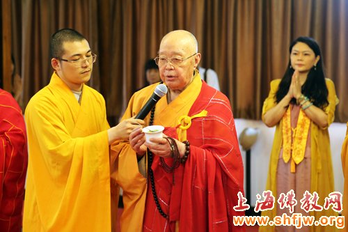 上海佛教居士林举行修复工程竣工暨香光堂全堂佛像开光法会12.jpg