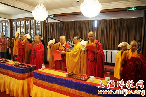 上海佛教居士林举行修复工程竣工暨香光堂全堂佛像开光法会13.jpg