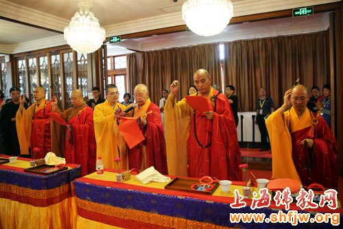 上海佛教居士林举行修复工程竣工暨香光堂全堂佛像开光法会14.jpg