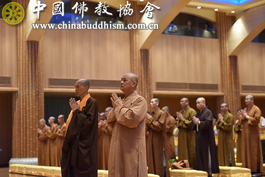 学诚会长在北京龙泉寺会见新加坡佛学院院长广声法师一行2.jpg