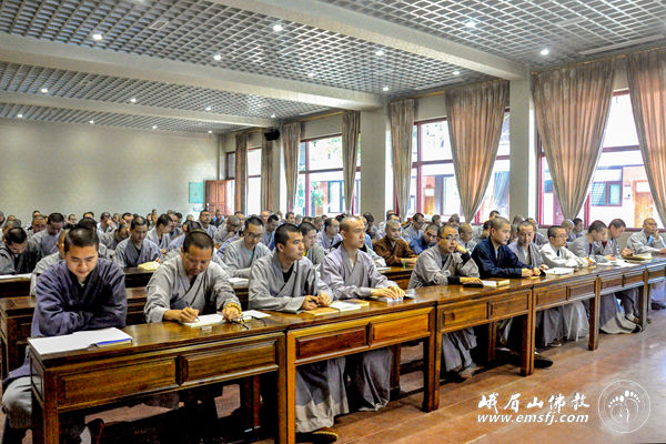 峨眉山佛学院举行纪念太虚法师圆寂70周年系列讲座.jpg