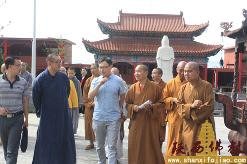 汉中市佛教协会“和谐寺院创建暨文明敬香工作”现场会在勉县天灯禅寺召开.jpg
