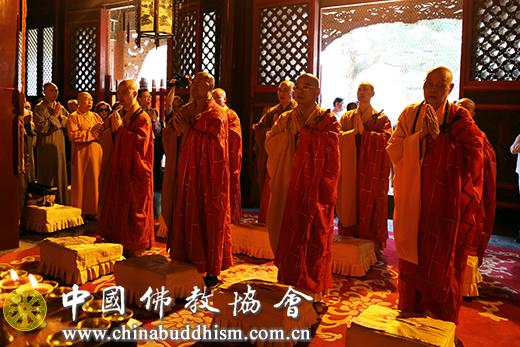 两岸佛教界在五台山共同祈祷世界和平2.jpg