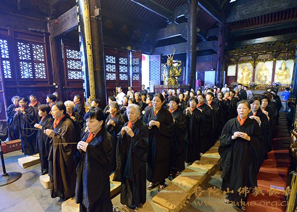 普济禅寺隆重举行《永年传世佛经》迎请法会5.jpg