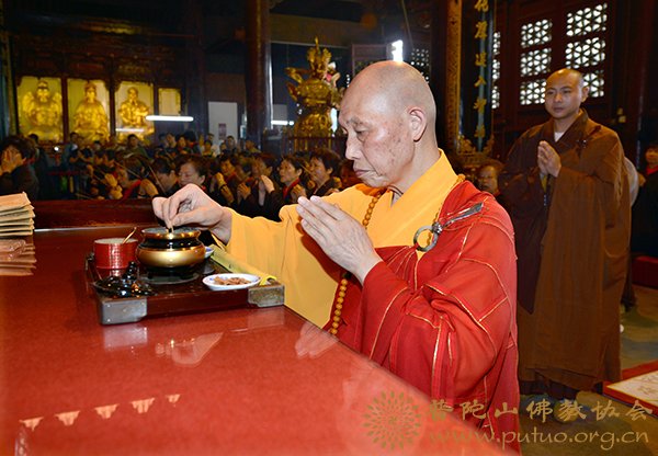 普济禅寺隆重举行《永年传世佛经》迎请法会3.jpg