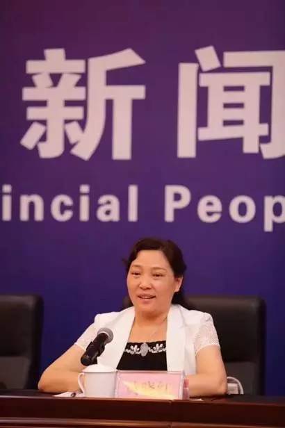 市民宗局局长黄晓红致辞(图片来源:曹山宝积寺).jpg