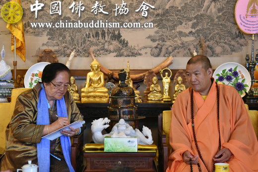 常藏副秘书长与提达院长进行亲切友好交流.jpg