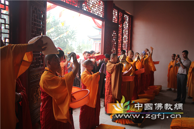 河北省无极兴国寺隆重举行五爷殿落成典礼暨五爷圣像开光法会