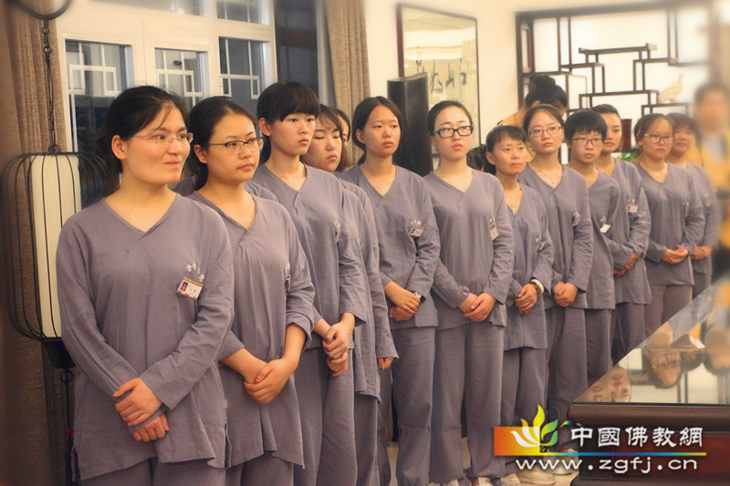 梵华精舍第六届夏令营第二天——青年人与读书、修书与修心、行禅.jpg